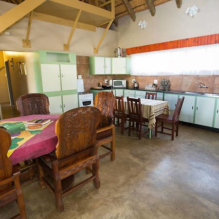 Maninghi Lodge Hoedspruit Eksteriør billede